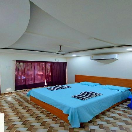 Coconut Garden Beach House Mālvan 外观 照片