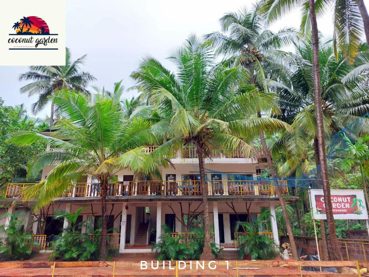 Coconut Garden Beach House Mālvan 外观 照片