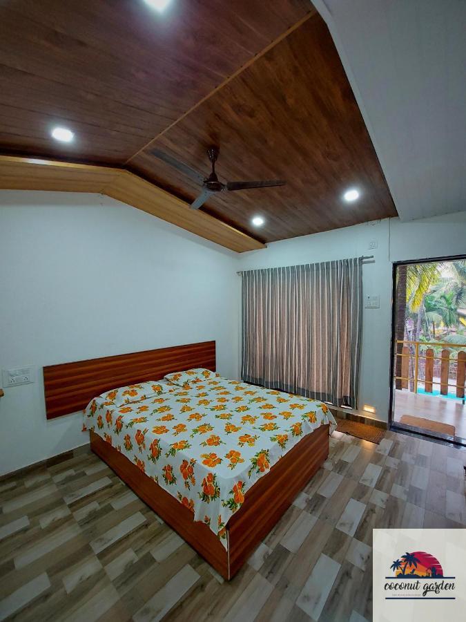 Coconut Garden Beach House Mālvan 外观 照片